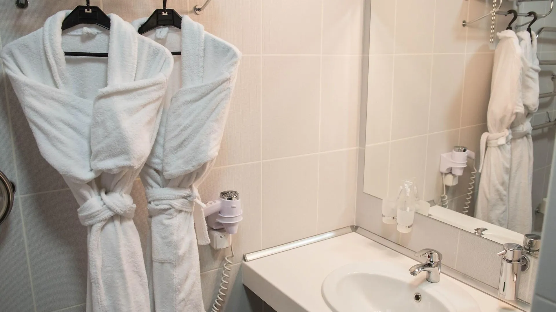 Arena Hotel Minsk 3*,